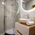 Alure Residences 15 & 24h Self Check-in, Private Parking In Front Of The Building Included, New Building, Center * Banská Bystrica