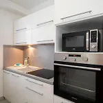 Alure Residences 15 & 24h Self Check-in, Private Parking In Front Of The Building Included, New Building, Center Апартаменты *